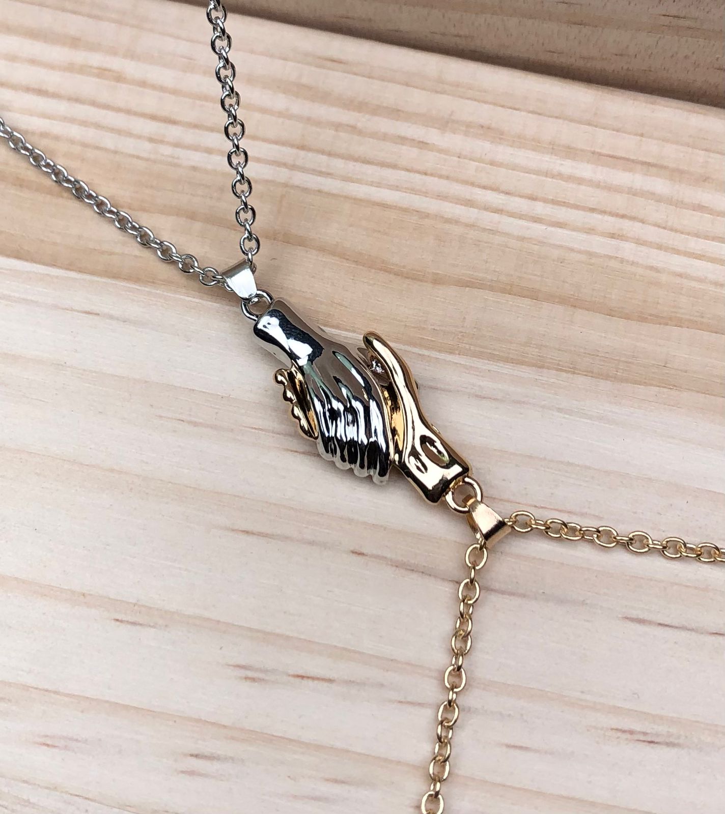 Hand Shake Couple Necklaces